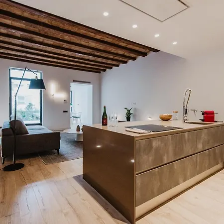 Petit Luxe St. Pere