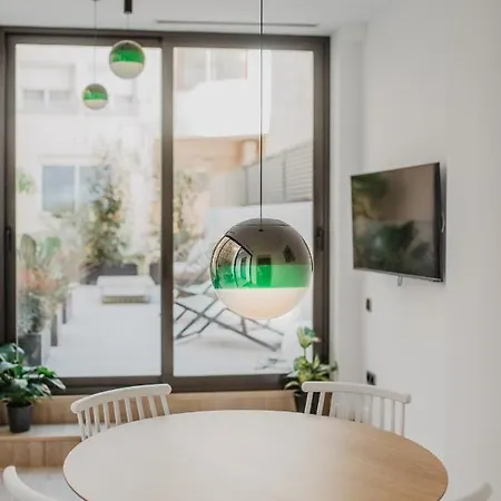 Petit Luxe St. Pere Apartment *